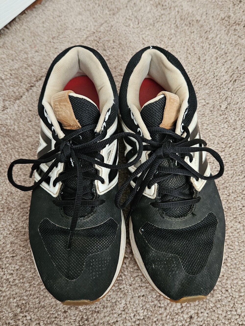 Sneakers - Picture 6 of 8